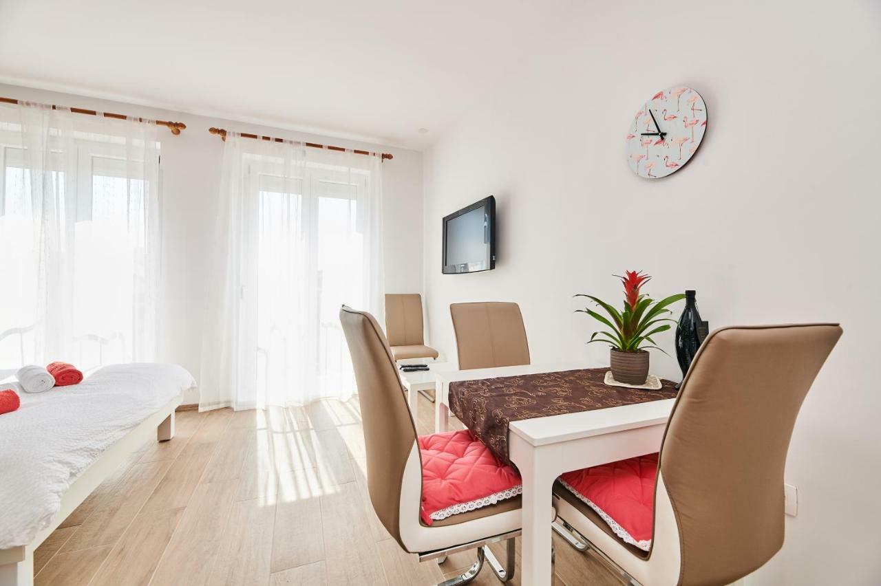 Studio Apartman Lena Umag Eksteriør bilde